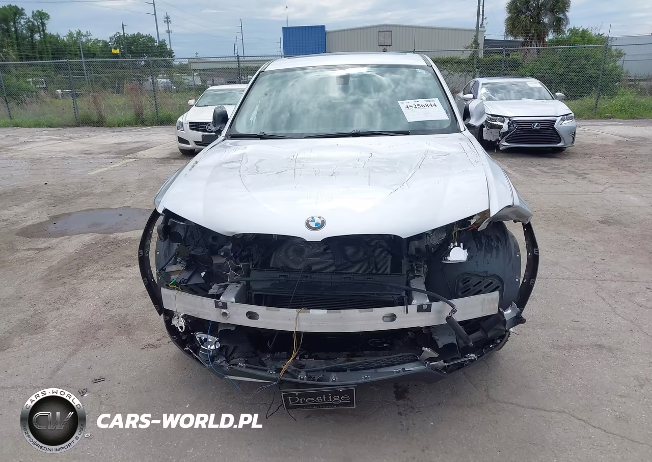 2011 BMW X3 xDrive28I VIN:5UXWX5C55BL703068 - 6