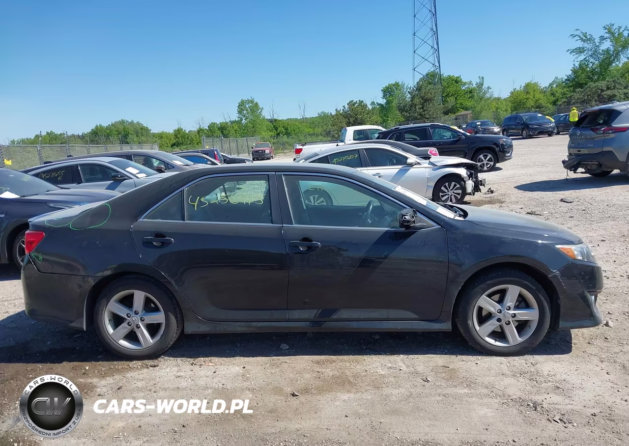 2014 Toyota Camry Se VIN:4T1BF1FK0EU461586 - 13