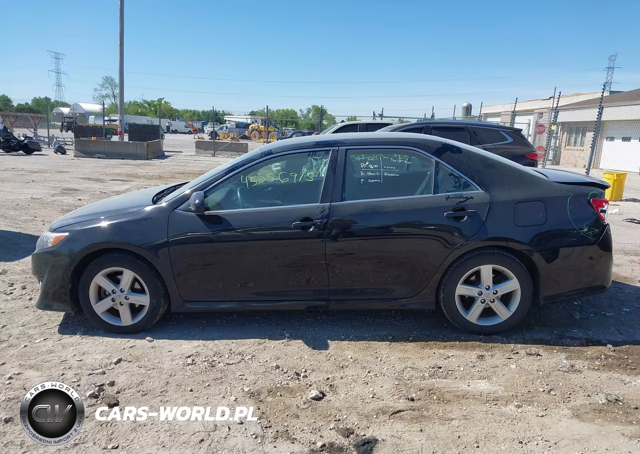 2014 Toyota Camry Se VIN:4T1BF1FK0EU461586 - 14