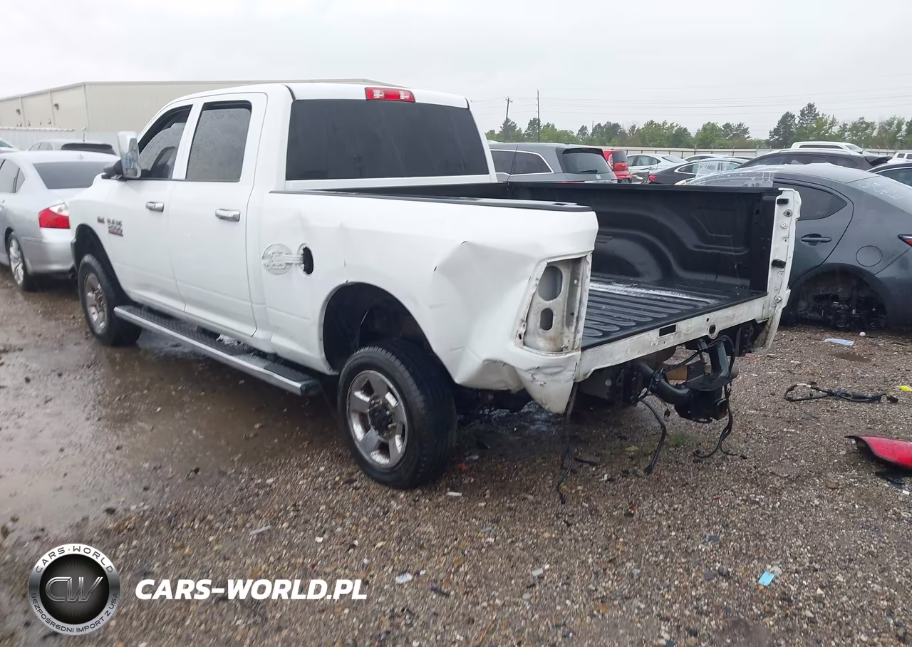 2017 Ram 2500 Tradesman 4X2 6'4 Box VIN:3C6UR4CJ6HG715656 - 3