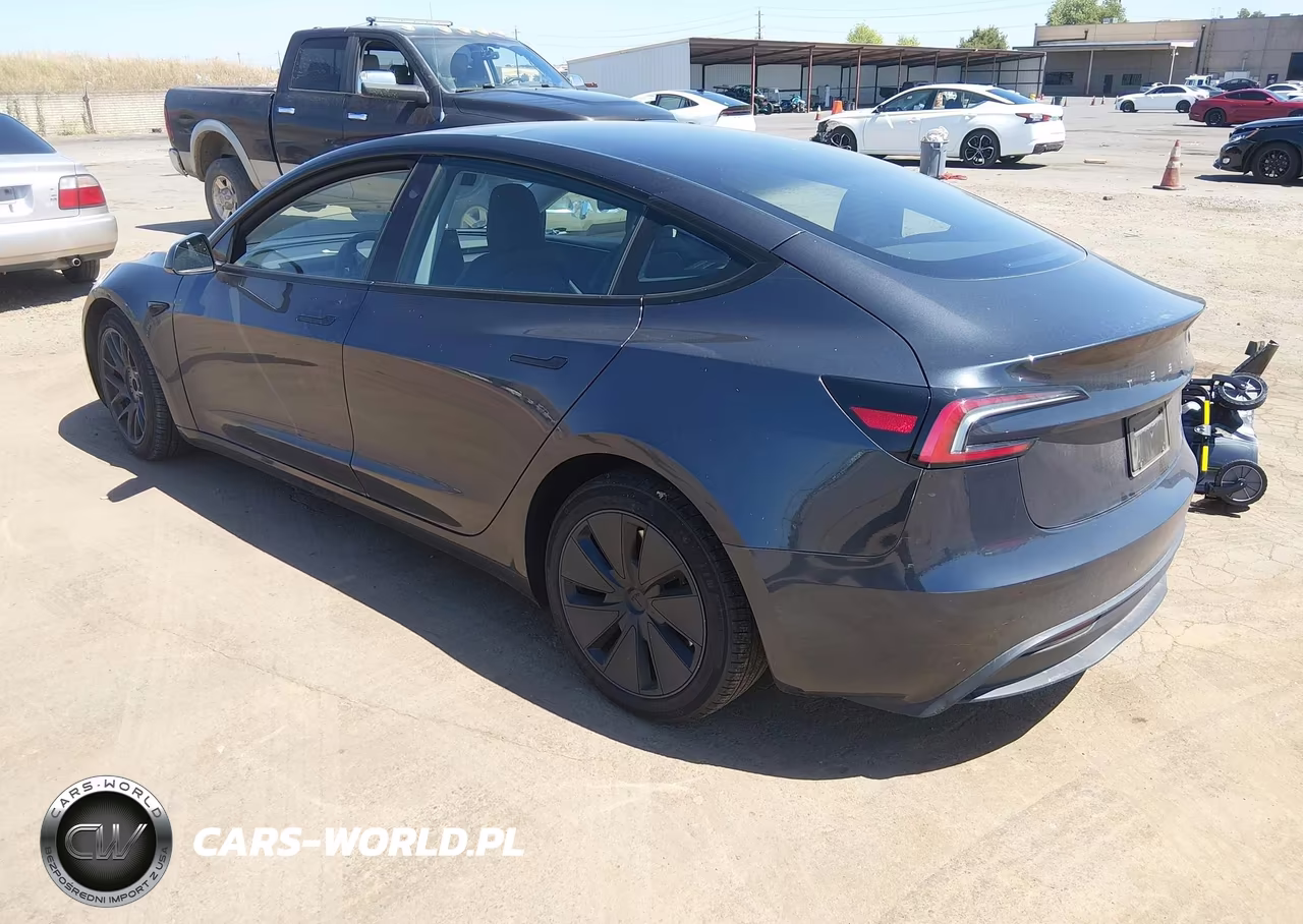 2024 Tesla Model 3 Long Range Dual Motor All-Wheel Drive VIN:5YJ3E1EB0RF753928 - 3