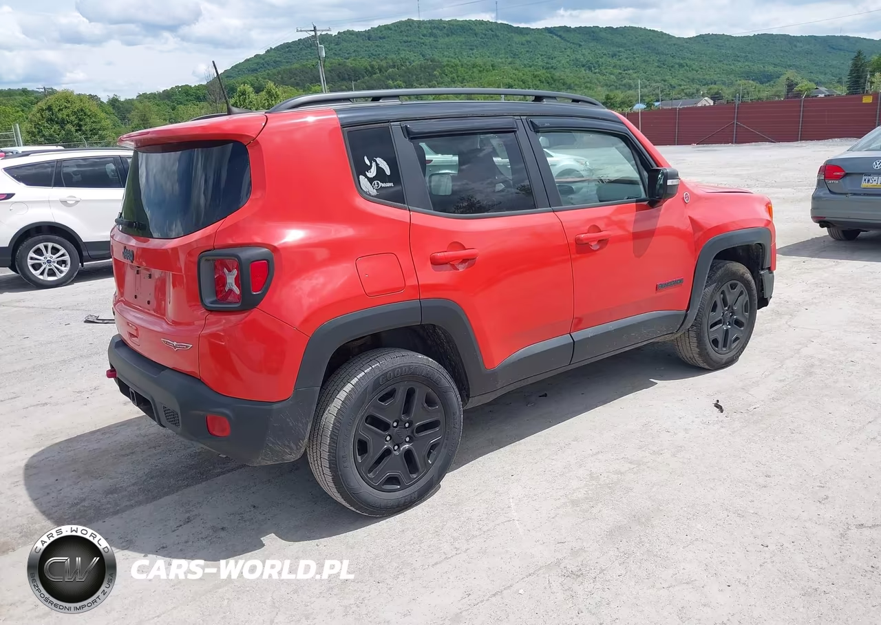 2018 Jeep Renegade Trailhawk 4X4 VIN:ZACCJBCB4JPH94967 - 4