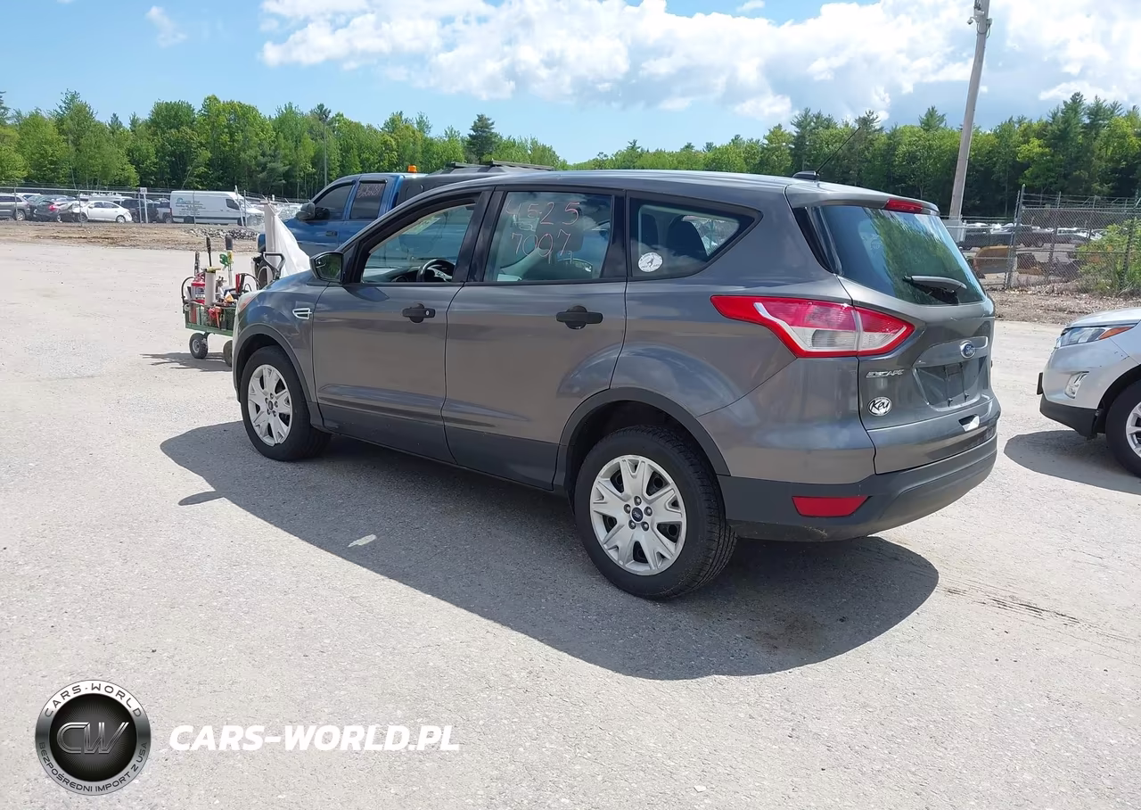 2013 Ford Escape S VIN:1FMCU0F78DUD46698 - 3