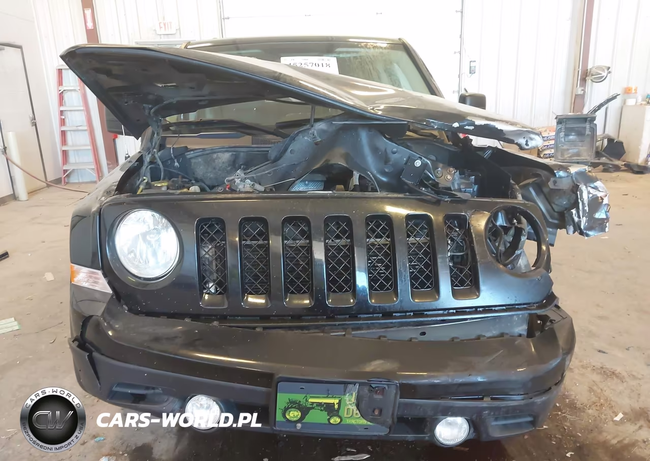 2017 Jeep Patriot Latitude 4X4 VIN:1C4NJRFB9HD174668 - 12