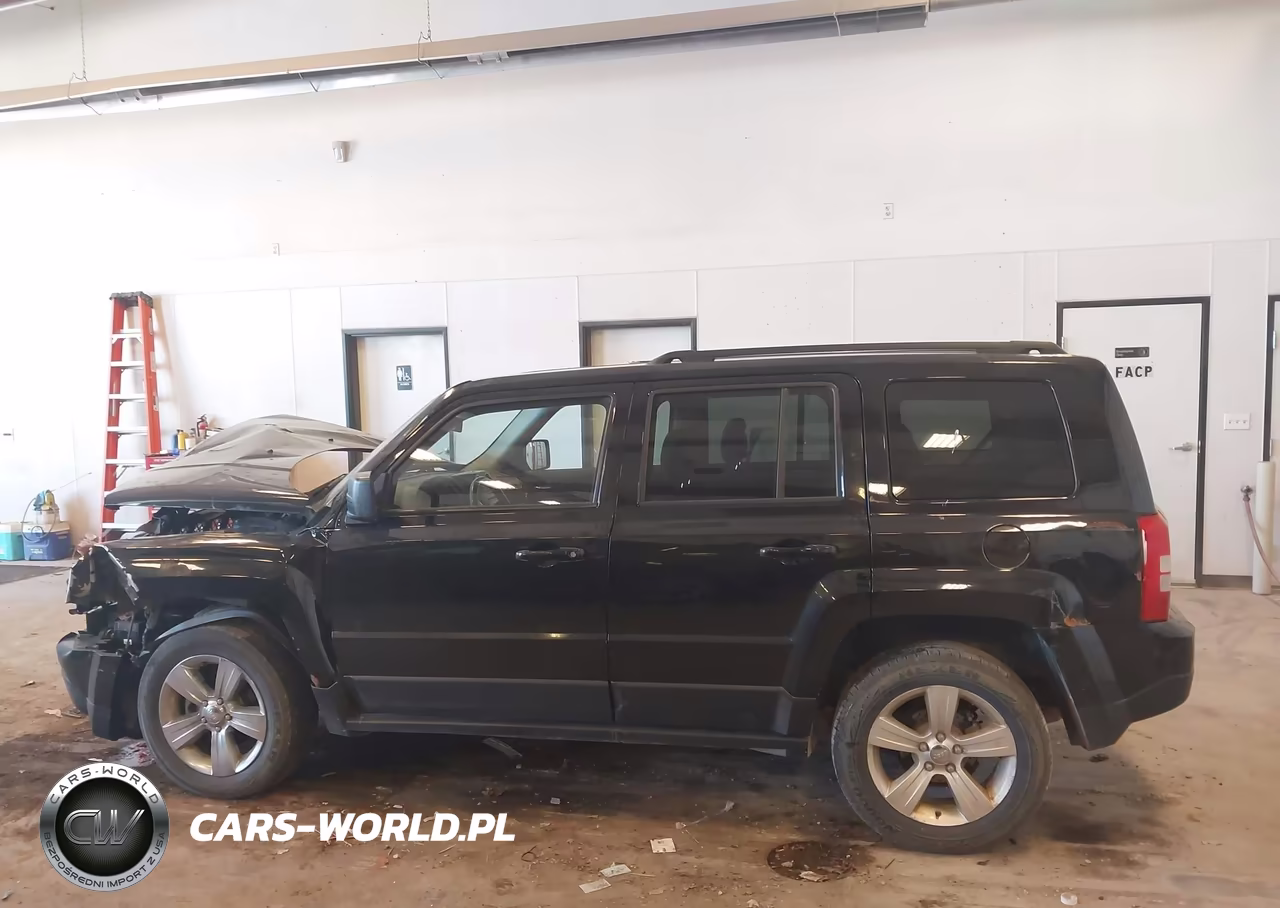 2017 Jeep Patriot Latitude 4X4 VIN:1C4NJRFB9HD174668 - 14