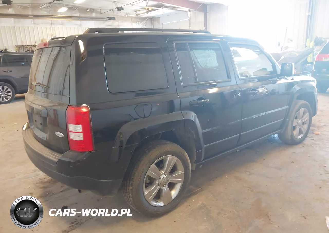 2017 Jeep Patriot Latitude 4X4 VIN:1C4NJRFB9HD174668 - 4