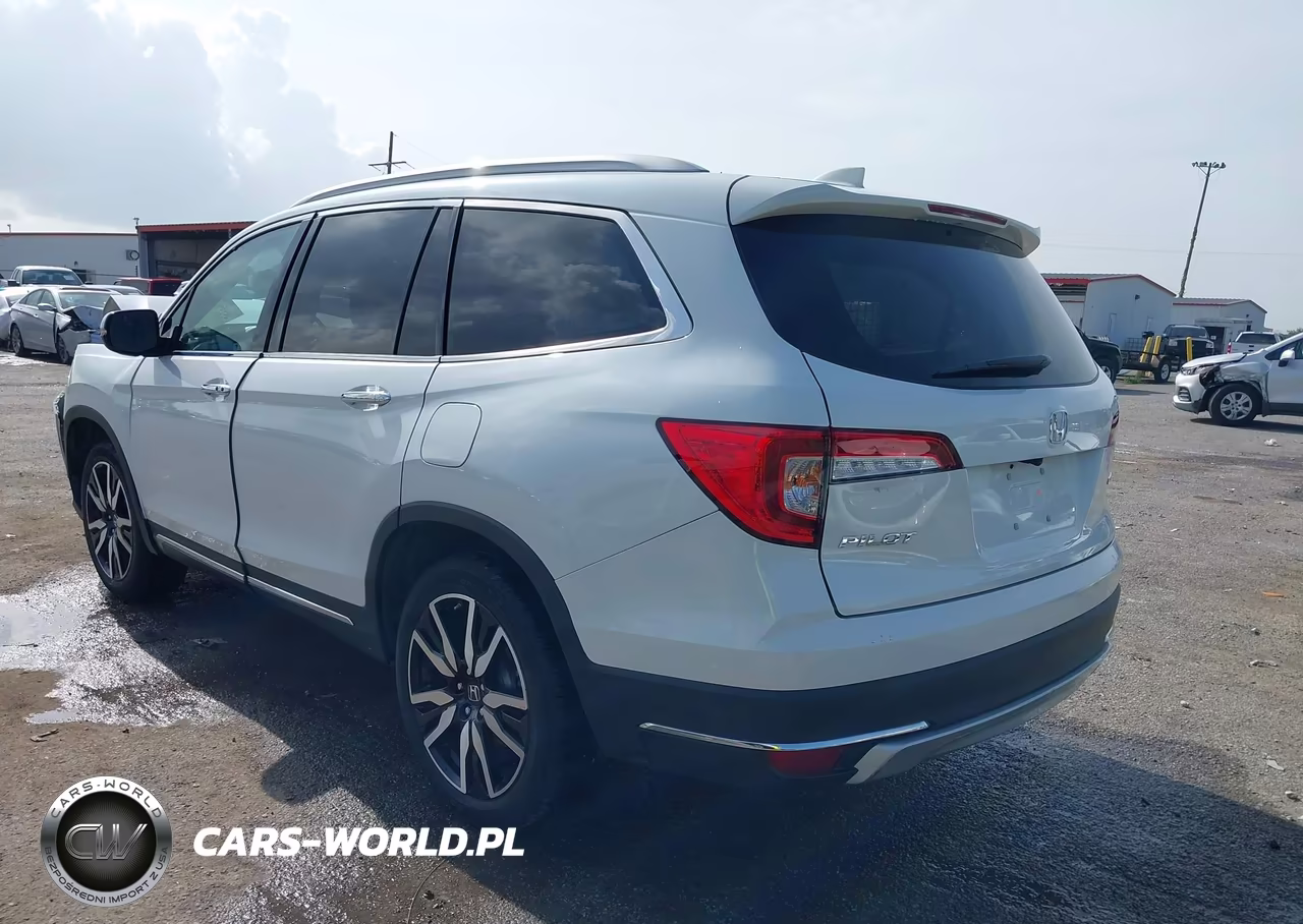 2022 Honda Pilot 2Wd Touring 7 Passenger VIN:5FNYF5H68NB003826 - 3
