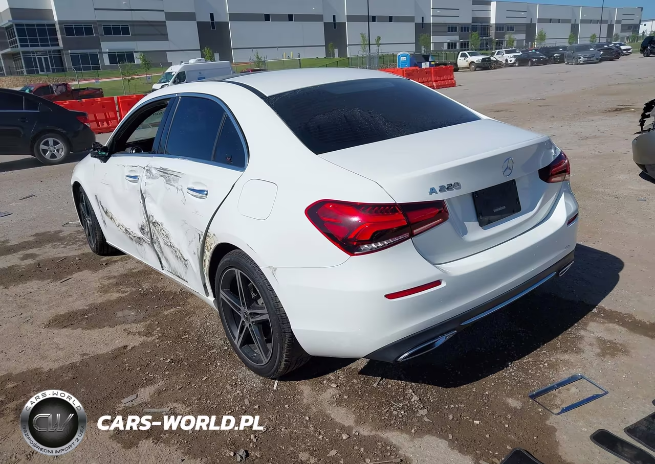 2021 Mercedes-Benz A 220 VIN:W1K3G4EBXMJ296886 - 3
