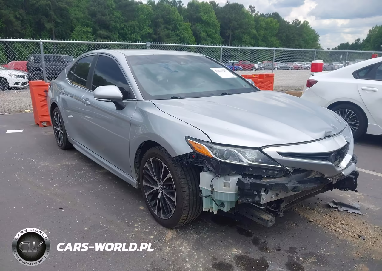 2018 Toyota Camry Se – zdjęcie 1 z 18