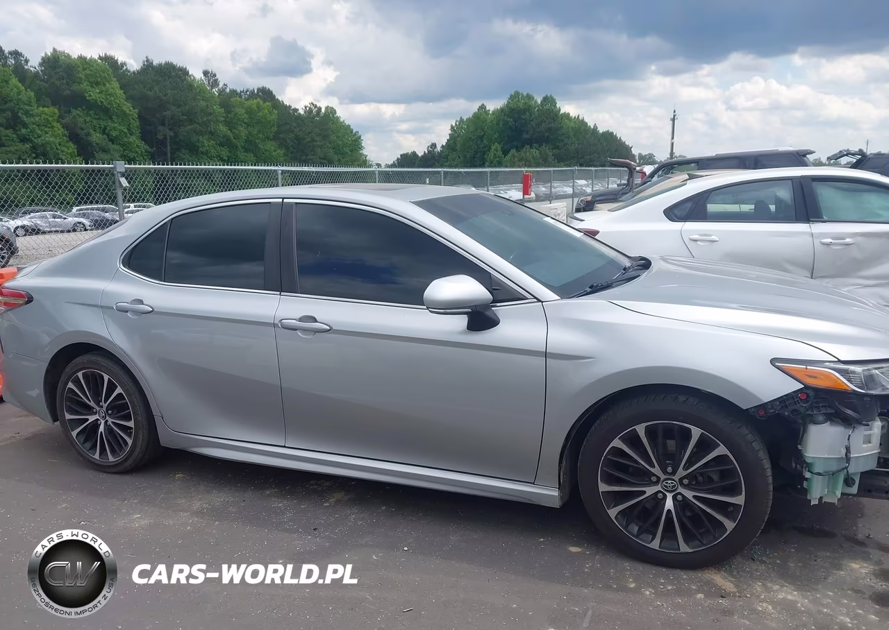2018 Toyota Camry Se VIN:4T1B11HK8JU527405 - 13