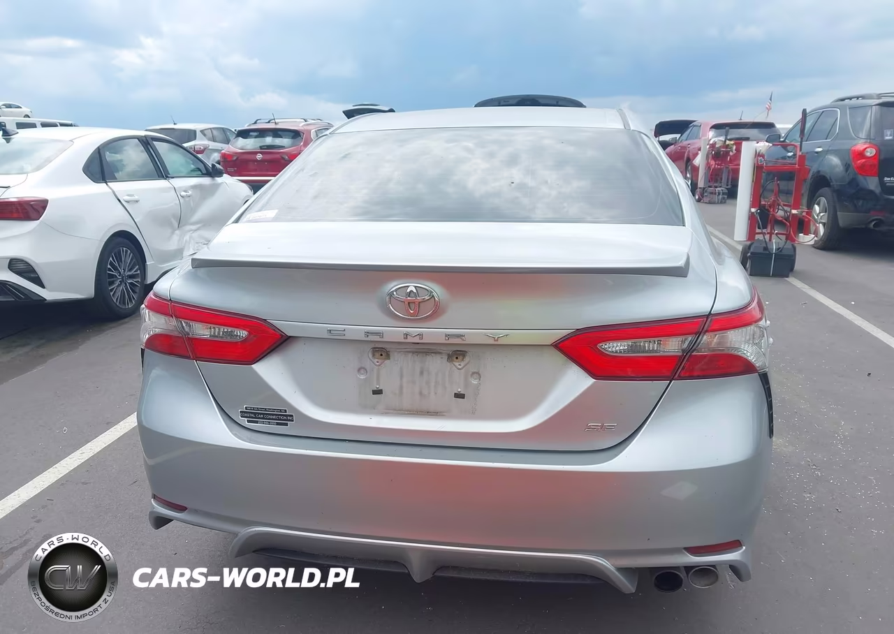 2018 Toyota Camry Se VIN:4T1B11HK8JU527405 - 16