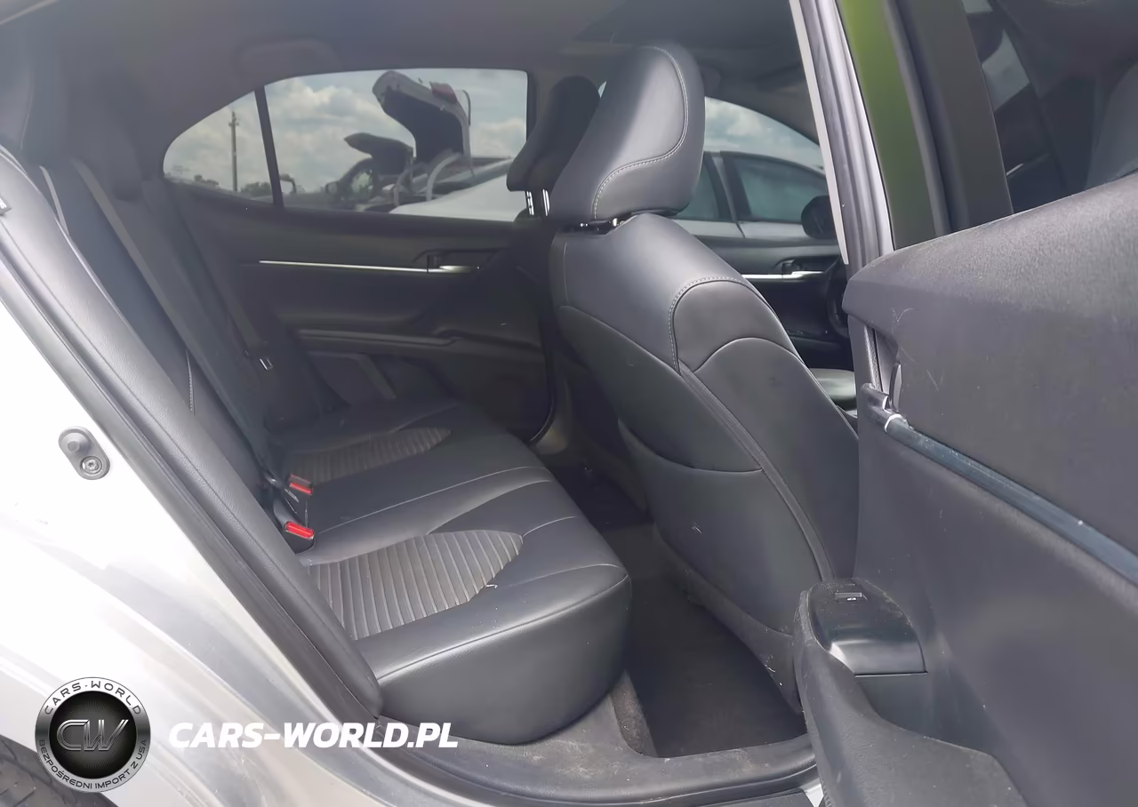 2018 Toyota Camry Se VIN:4T1B11HK8JU527405 - 8
