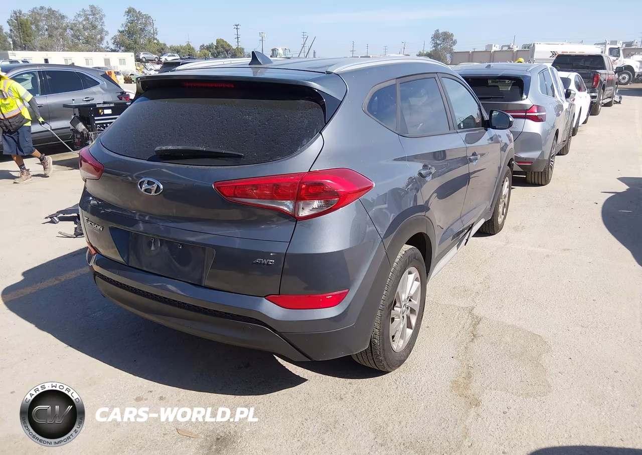 2018 Hyundai Tucson Sel VIN:KM8J3CA45JU630102 - 4