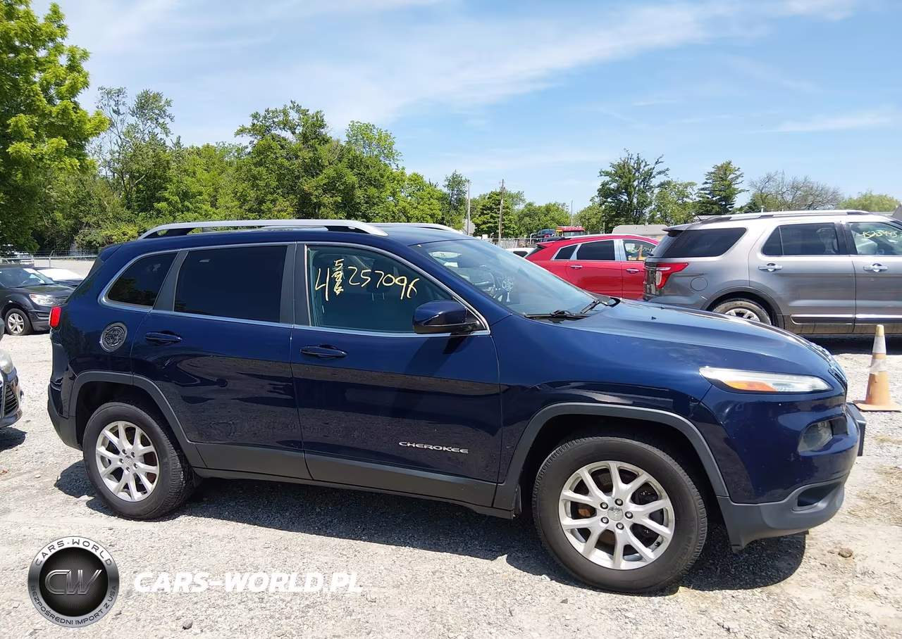 2016 Jeep Cherokee Latitude VIN:1C4PJMCB3GW118292 - 13