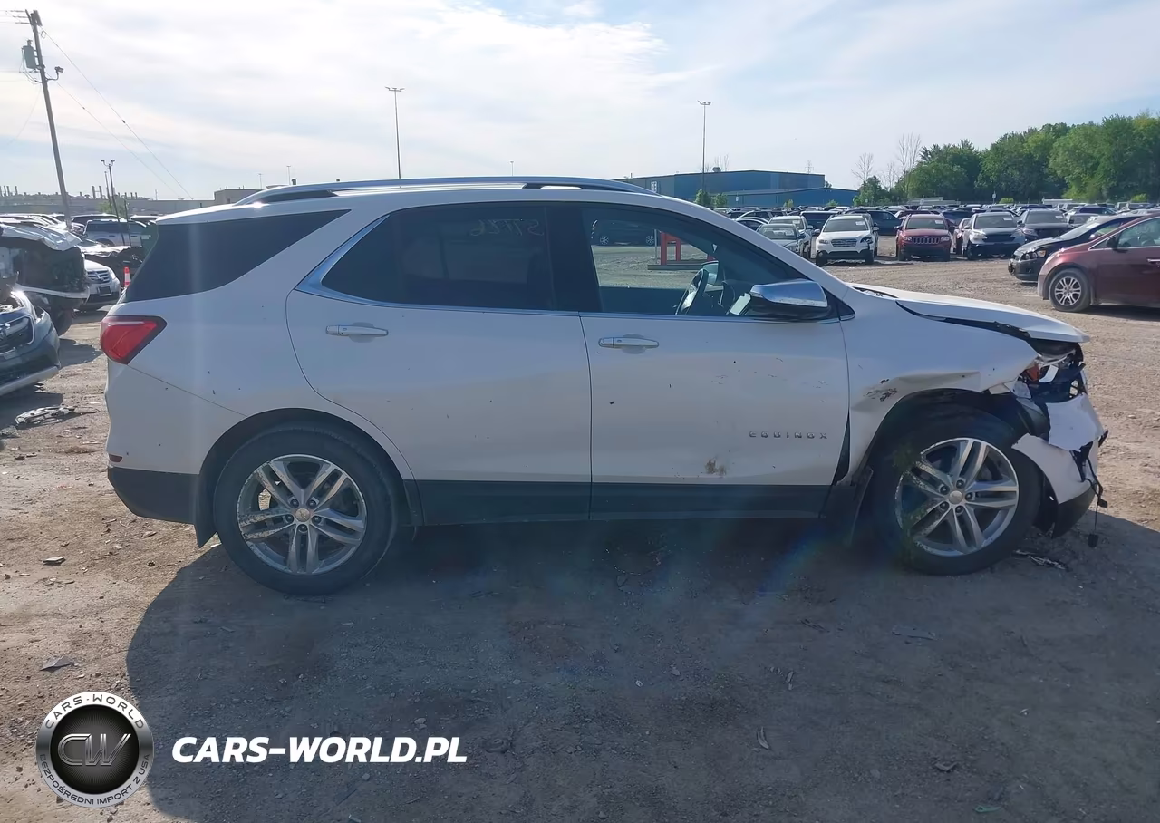 2018 Chevrolet Equinox Premier VIN:2GNAXWEX1J6330075 - 13