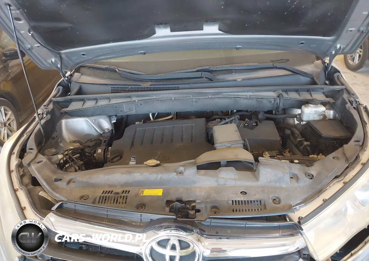2014 Toyota Highlander Le V6 VIN:5TDBKRFH4ES051803 - 10