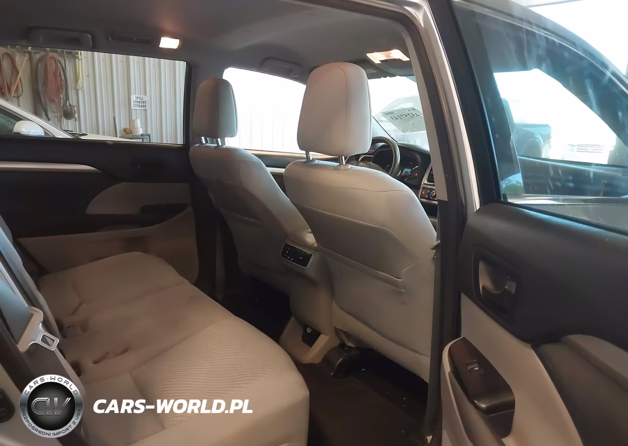 2014 Toyota Highlander Le V6 VIN:5TDBKRFH4ES051803 - 8