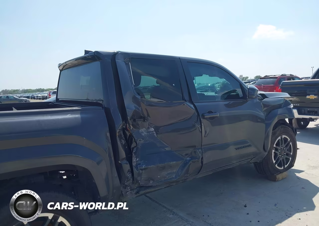 2025 Toyota Tacoma Trd Sport VIN:3TMKB5FN4SM024711 - 17