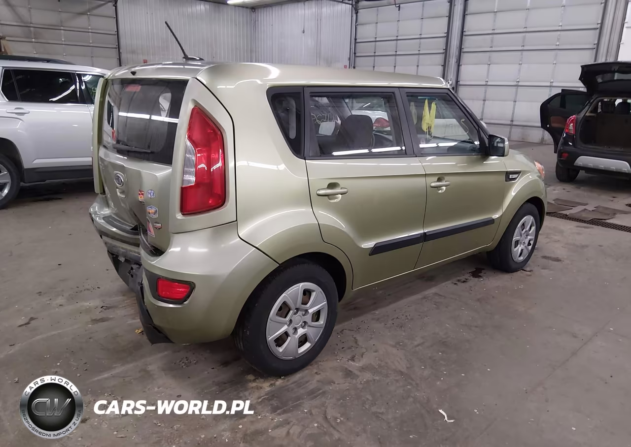 2012 Kia Soul VIN:KNDJT2A50C7412660 - 4