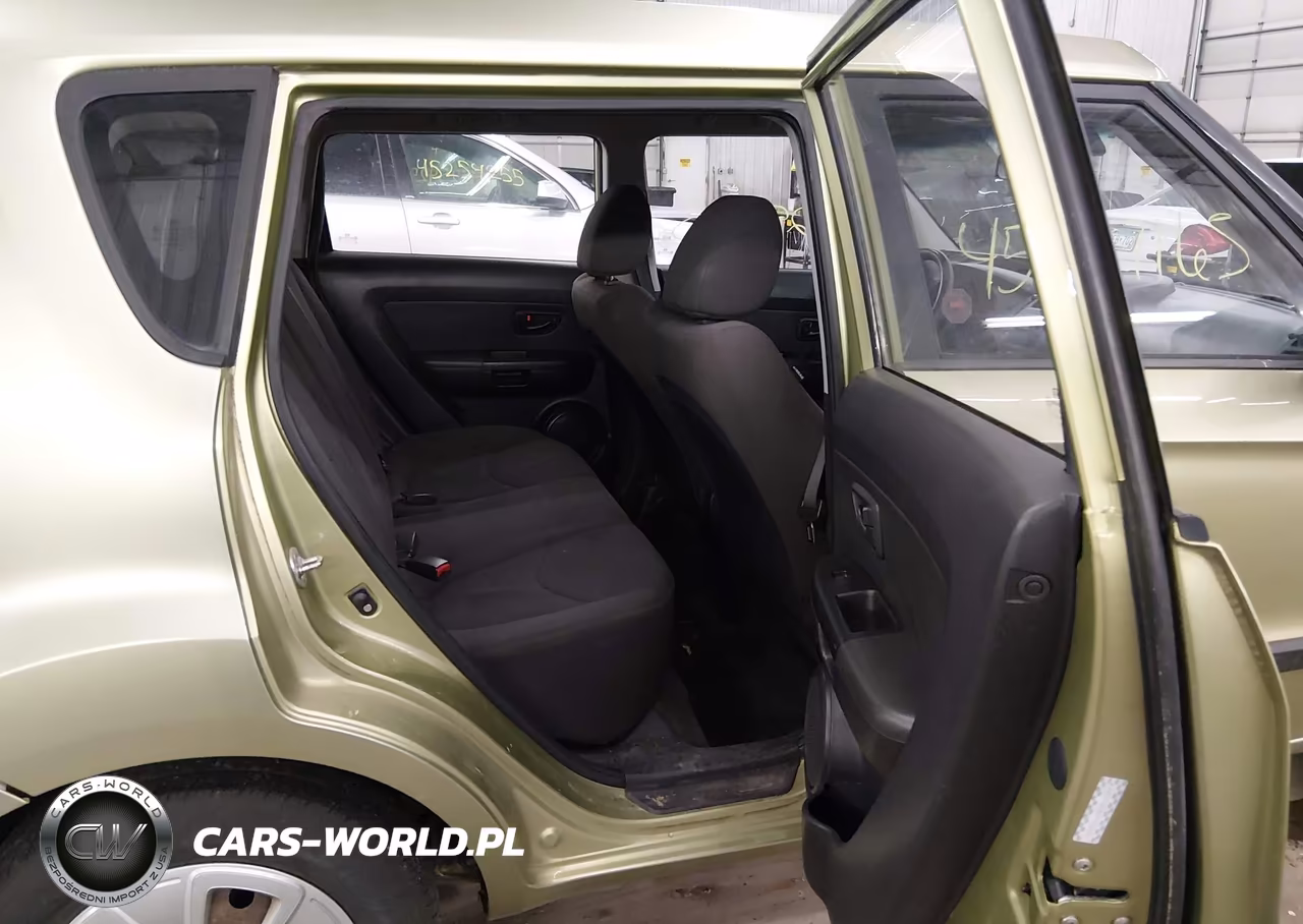 2012 Kia Soul VIN:KNDJT2A50C7412660 - 8