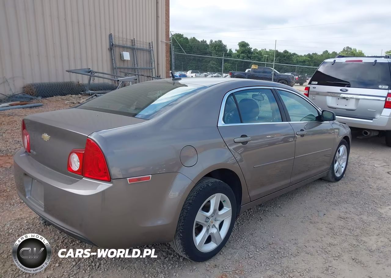 2011 Chevrolet Malibu Ls VIN:1G1ZB5E11BF209532 - 4