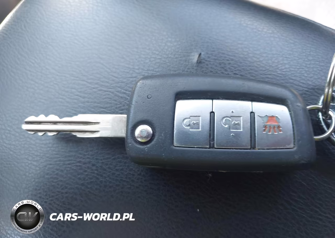 2015 Nissan Rogue S VIN:KNMAT2MV7FP505725 - 11