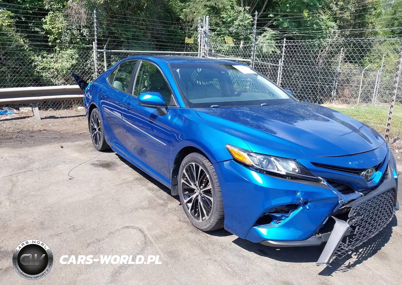 2018 Toyota Camry Se – zdjęcie 1 z 16