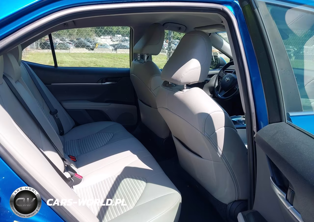 2018 Toyota Camry Se VIN:4T1B11HK0JU086935 - 8