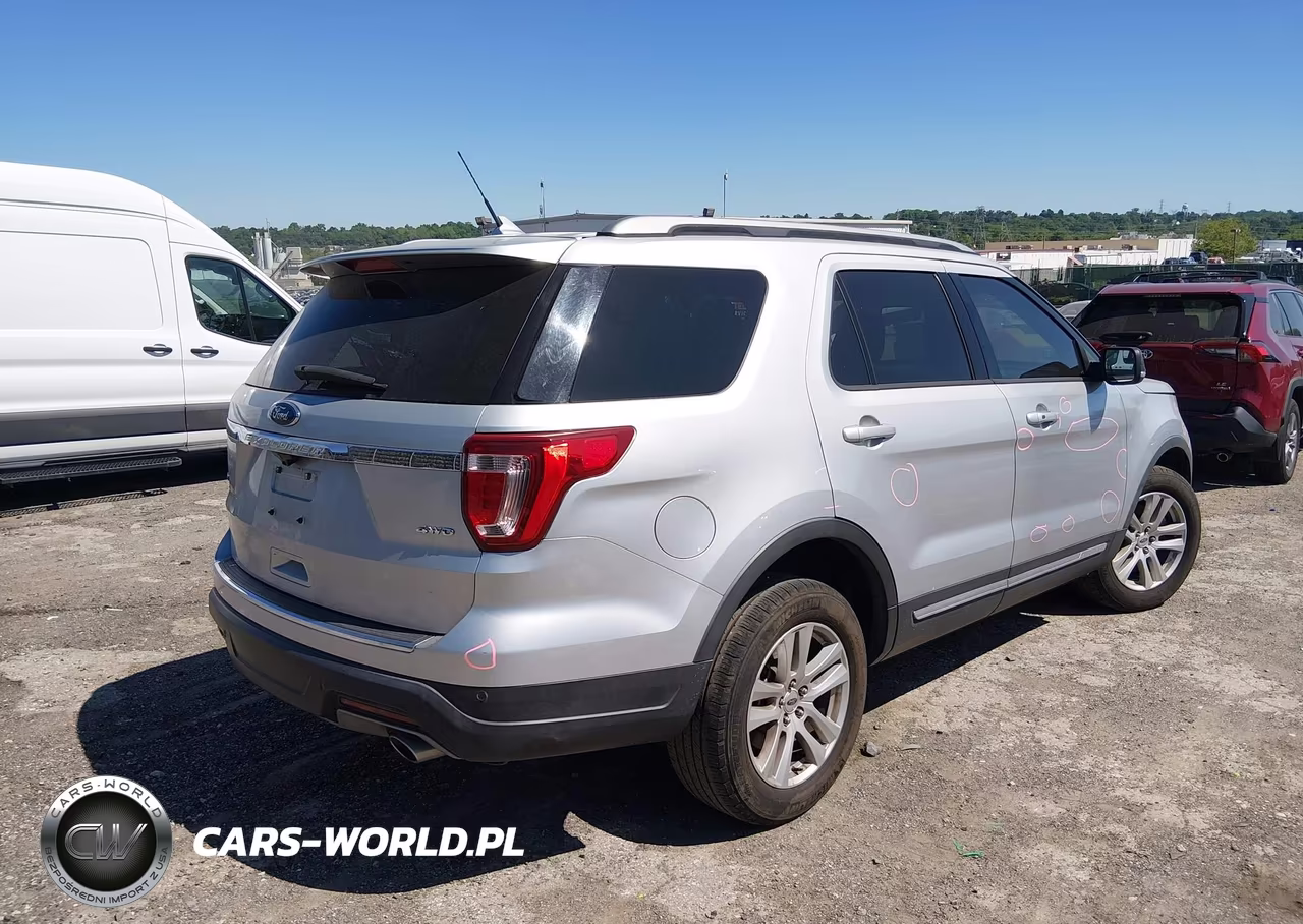 2018 Ford Explorer Xlt VIN:1FM5K8D82JGB91195 - 4