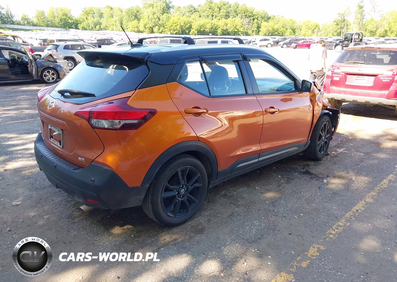 2020 Nissan Kicks Sr Xtronic Cvt VIN:3N1CP5DV3LL493100 - 4