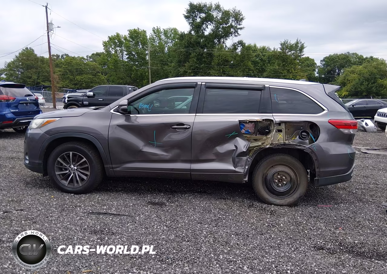 2018 Toyota Highlander Xle VIN:5TDJZRFHXJS561932 - 15