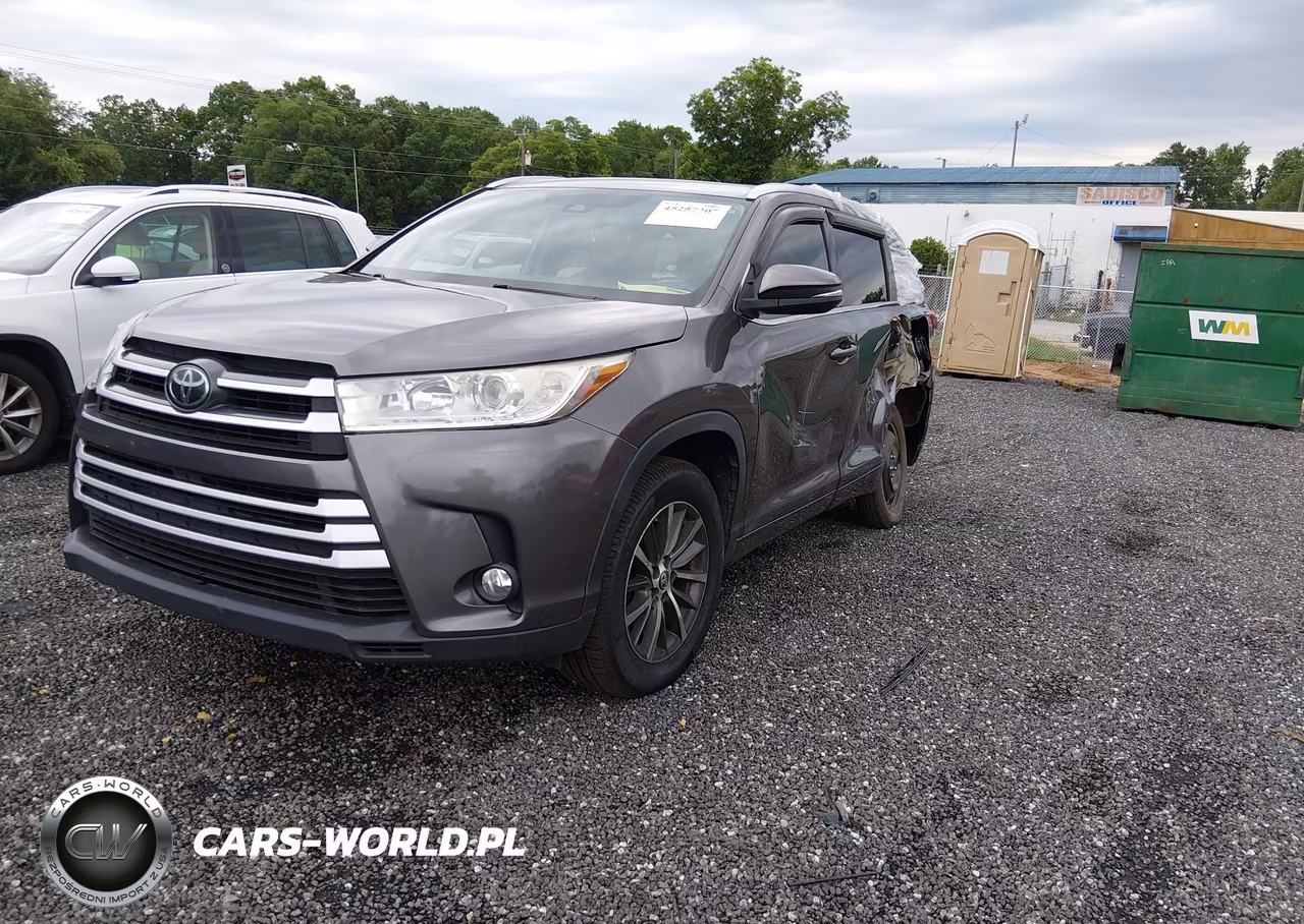 2018 Toyota Highlander Xle VIN:5TDJZRFHXJS561932 - 2