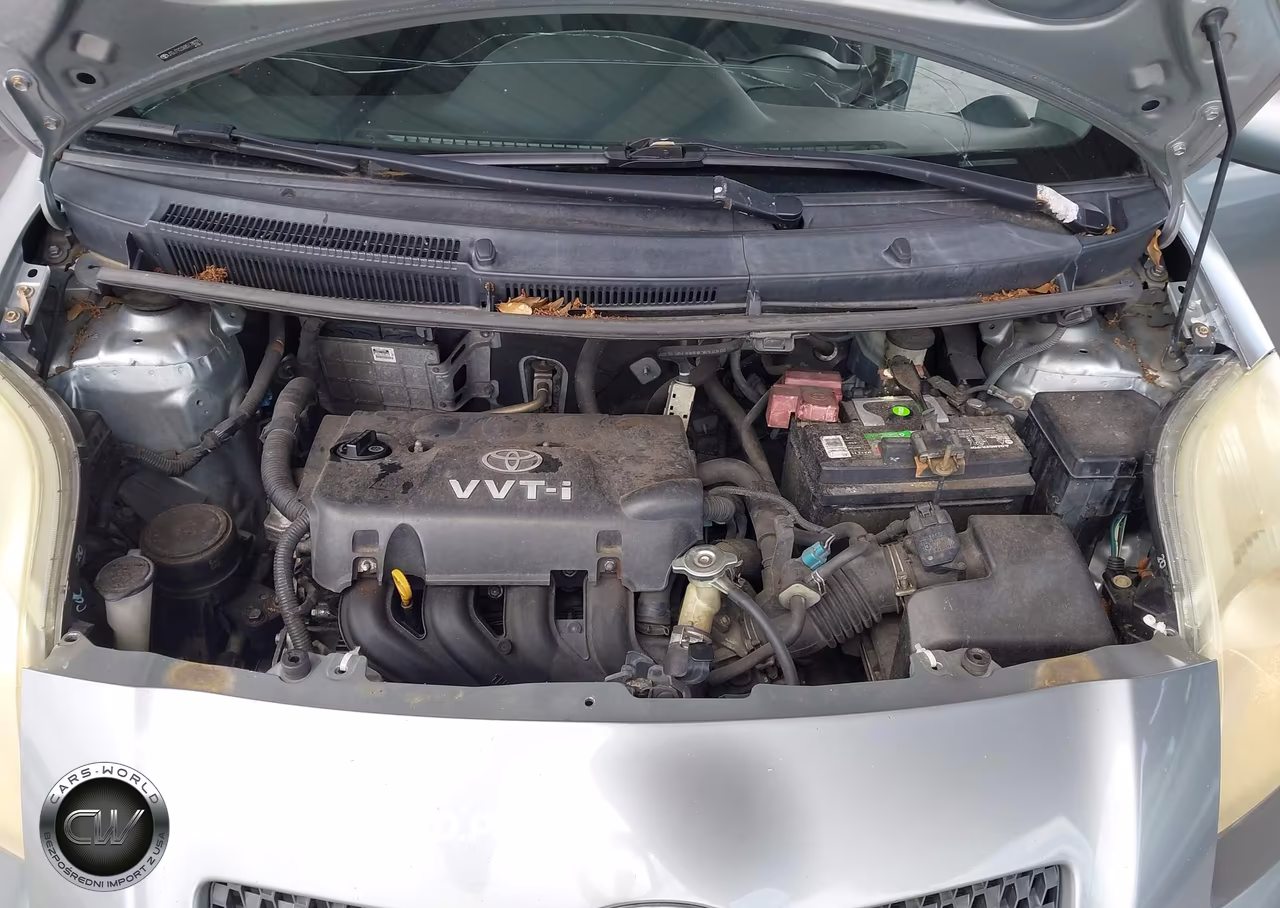 2008 Toyota Yaris VIN:JTDJT923X85178021 - 10