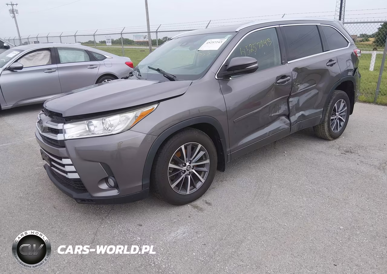2018 Toyota Highlander Xle VIN:5TDJZRFH7JS883430 - 2