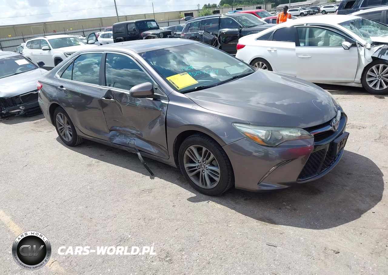 2015 Toyota Camry Se – zdjęcie 1 z 16