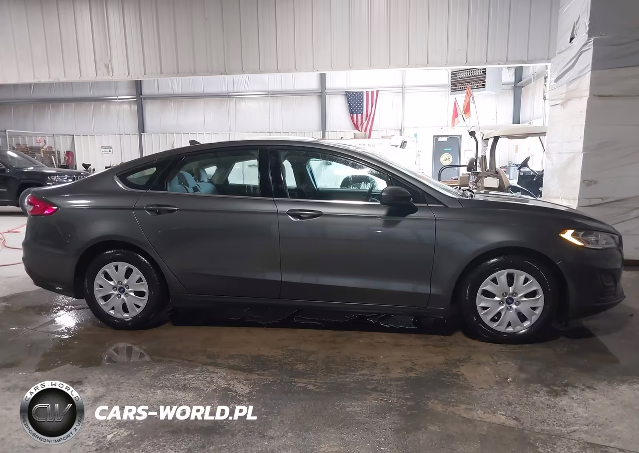 2020 Ford Fusion S VIN:3FA6P0G75LR263362 - 13