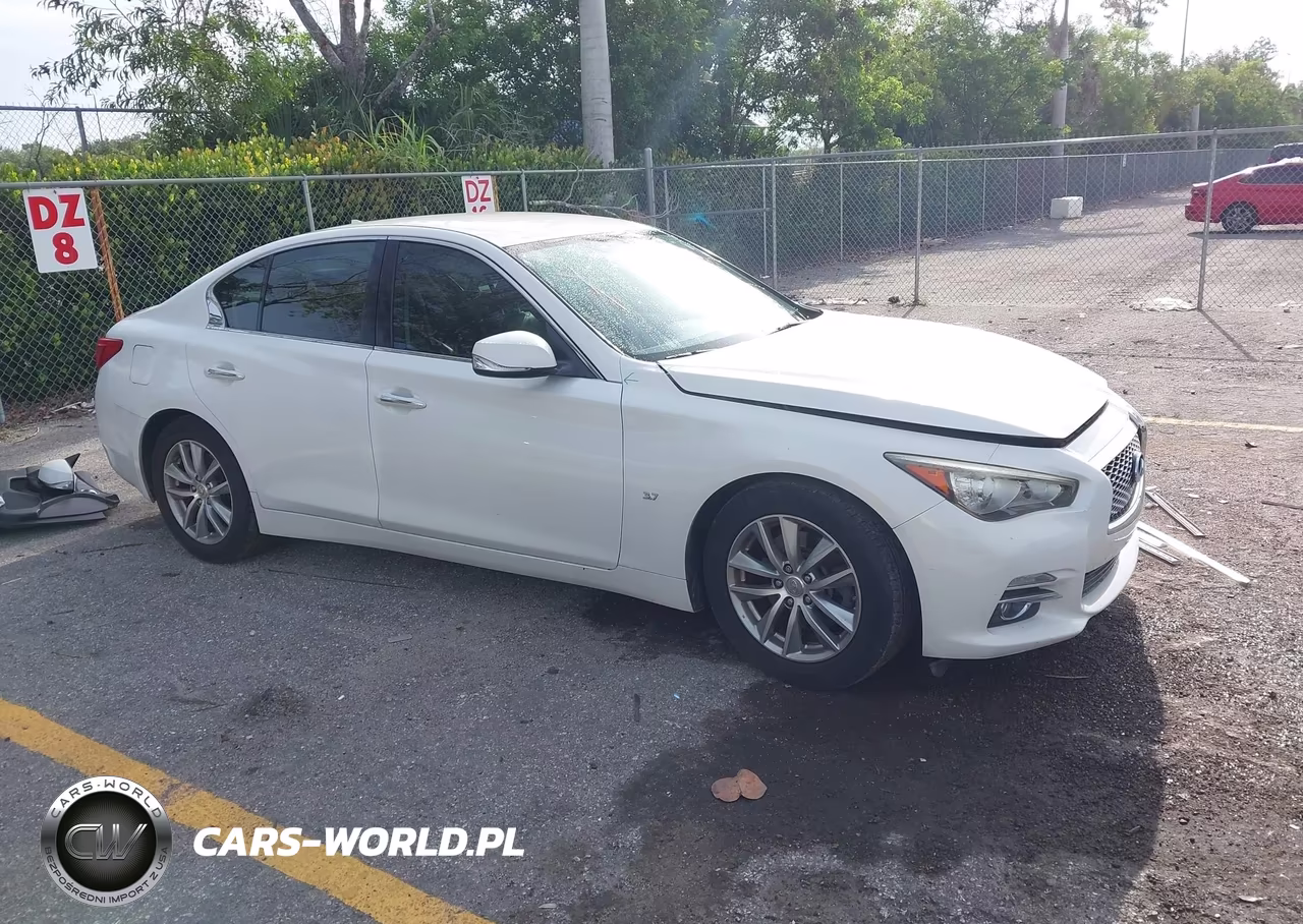 2014 Infiniti Q50 – zdjęcie 1 z 17