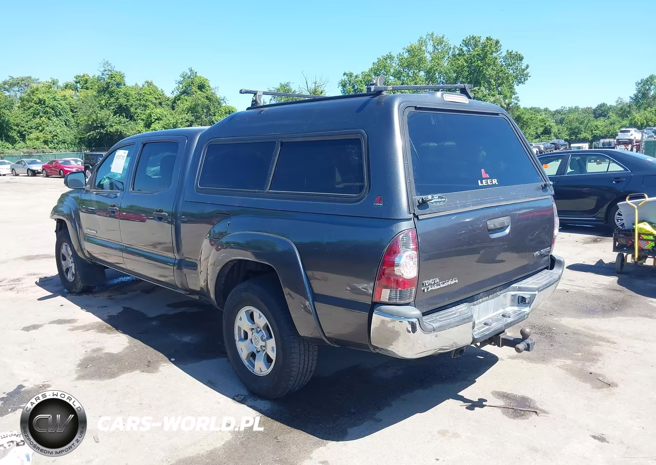 2014 Toyota Tacoma Base V6 VIN:3TMMU4FN5EM064104 - 3