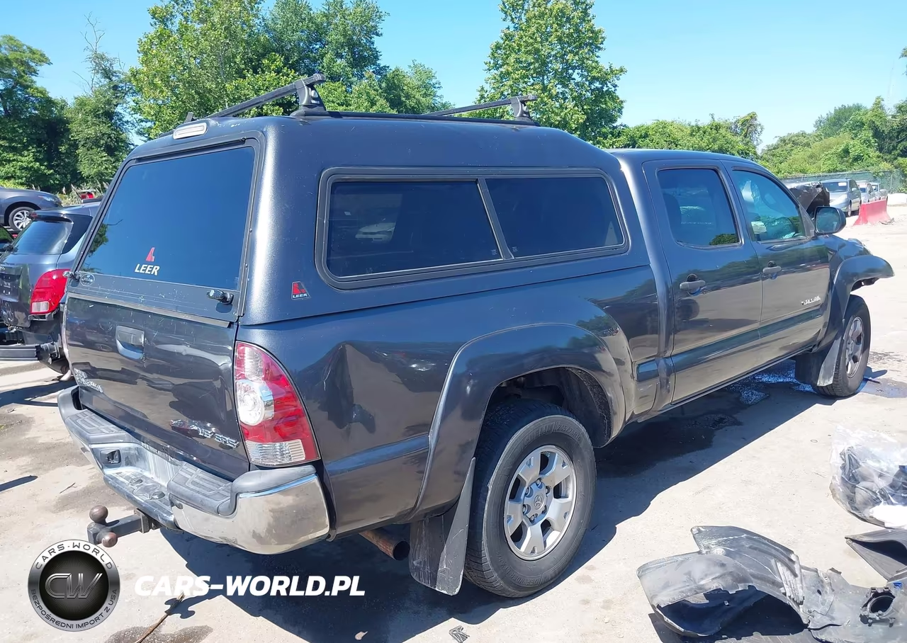 2014 Toyota Tacoma Base V6 VIN:3TMMU4FN5EM064104 - 4