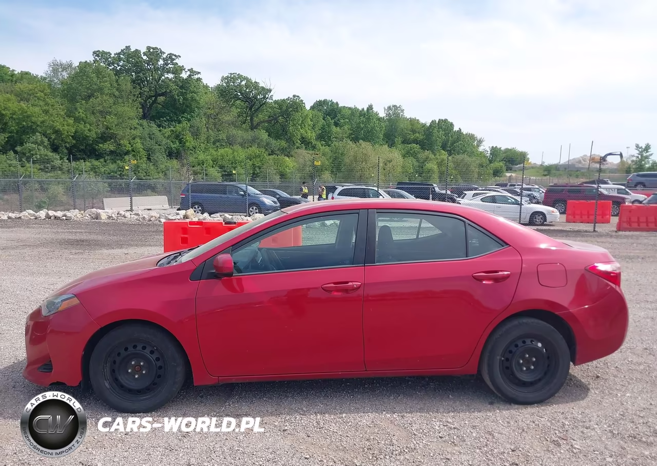 2019 Toyota Corolla Le VIN:2T1BURHE6KC143352 - 15