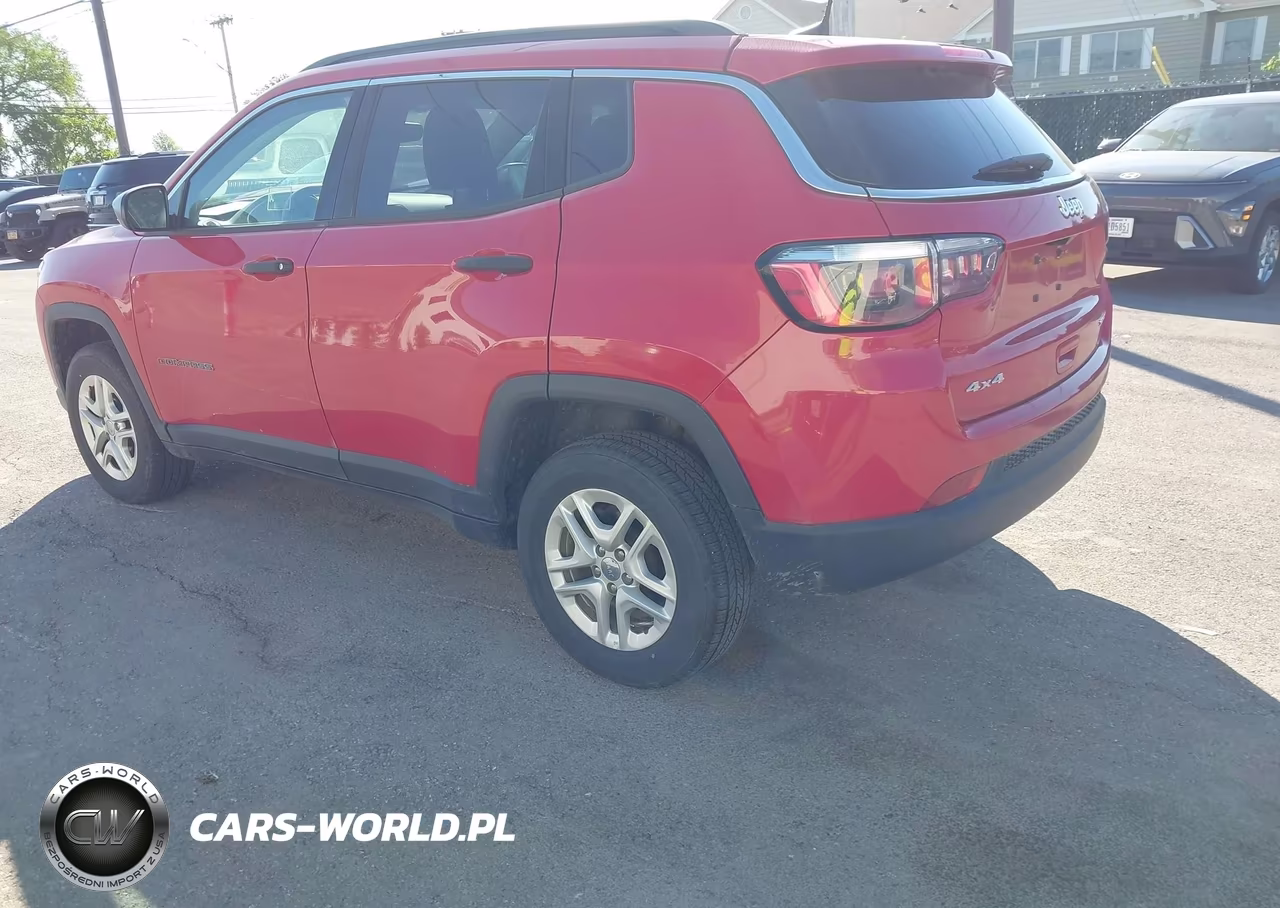 2019 Jeep Compass Sport 4X4 VIN:3C4NJDAB0KT620007 - 3