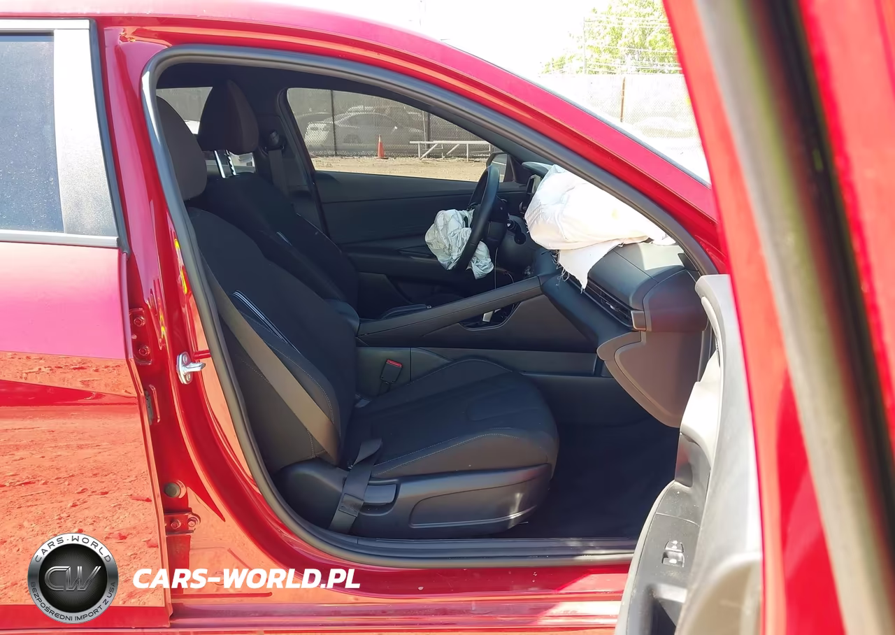 2025 Hyundai Elantra Sel Sport VIN:KMHLM4DG8SU923866 - 5