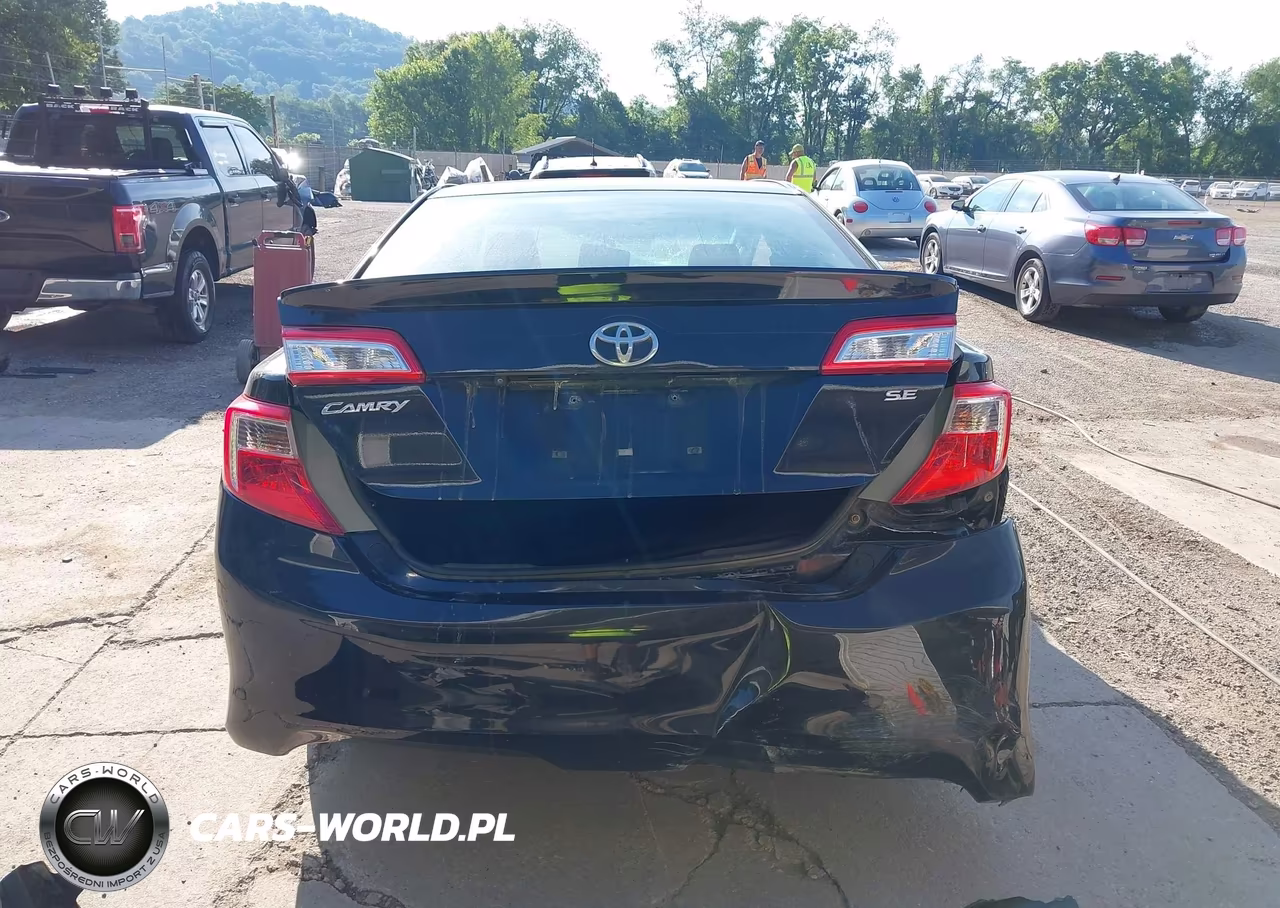 2014 Toyota Camry Se VIN:4T1BF1FK9EU413388 - 17