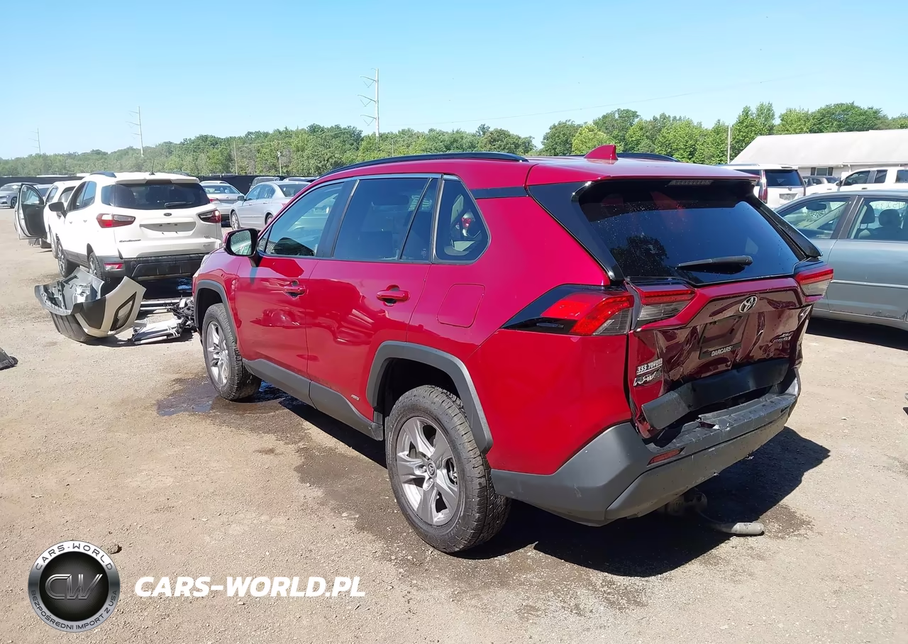 2024 Toyota Rav4 Hybrid Xle VIN:JTMRWRFV1RD237910 - 3