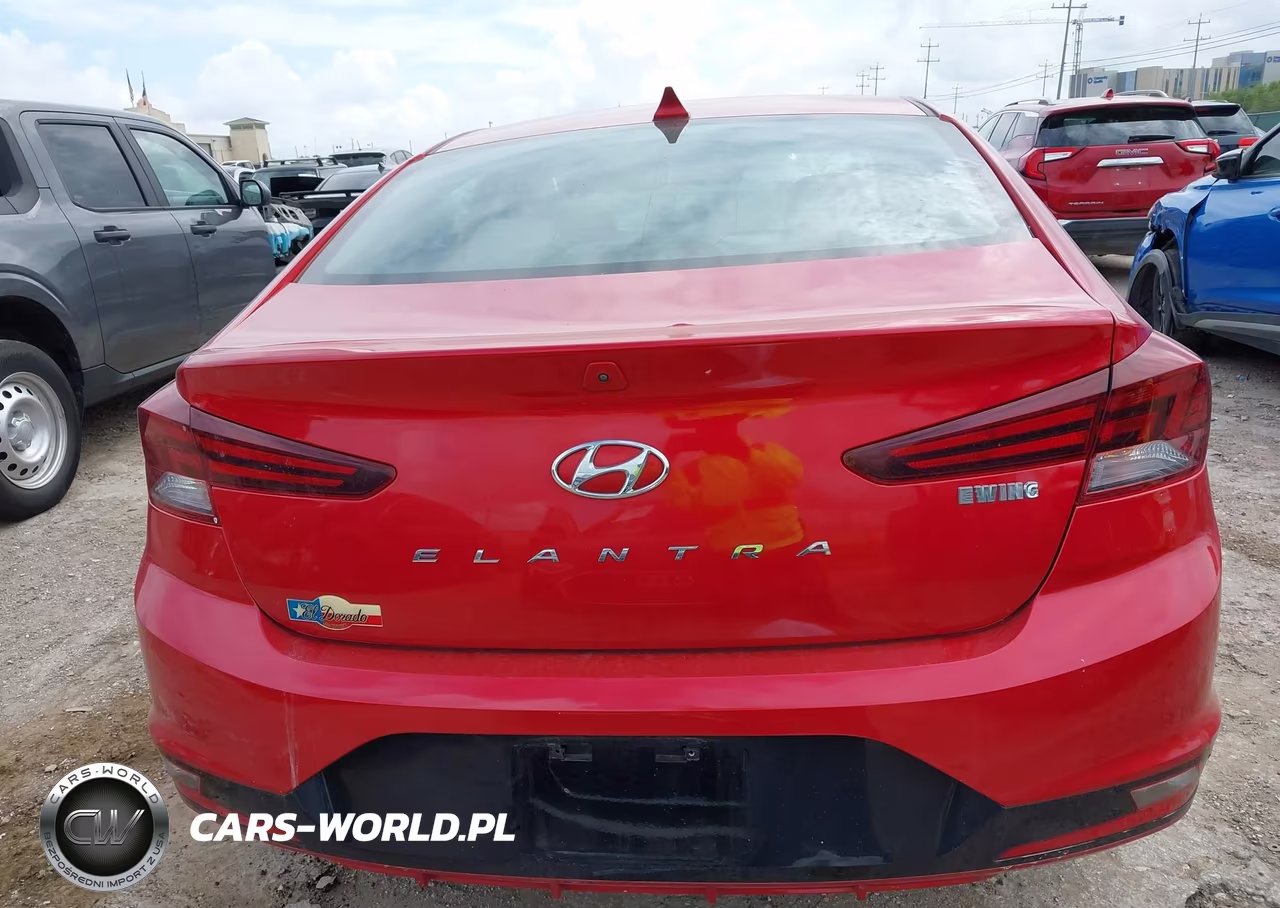 2020 Hyundai Elantra Sel VIN:5NPD84LF2LH579579 - 17