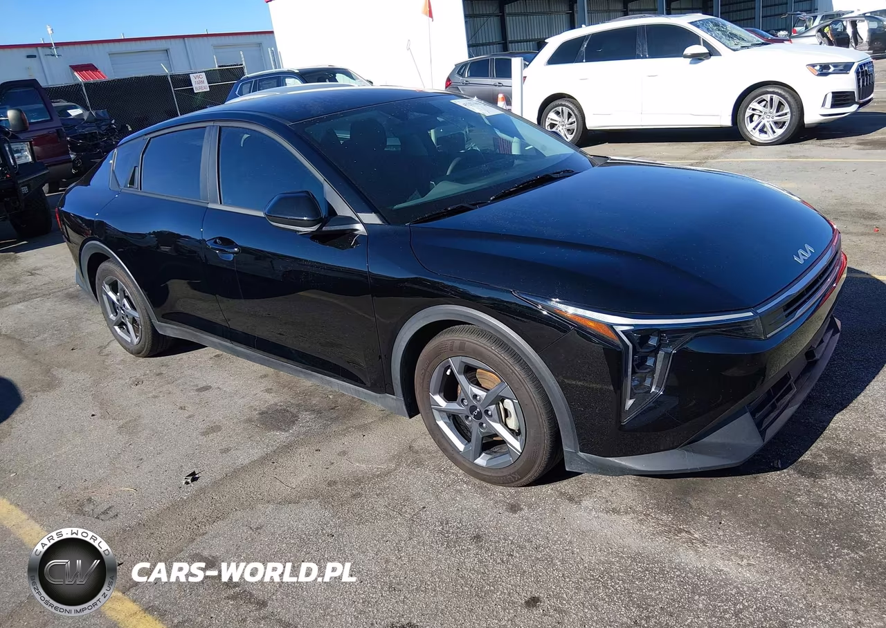 2025 Kia K4 Lxs – zdjęcie 1 z 16