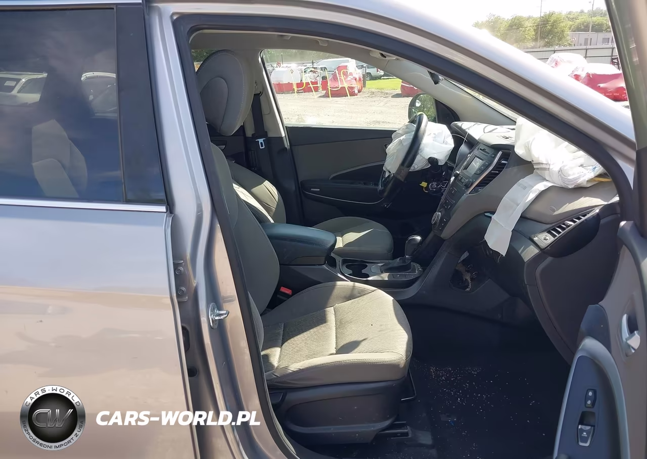 2016 Hyundai Santa Fe Se VIN:KM8SMDHF5GU162718 - 5