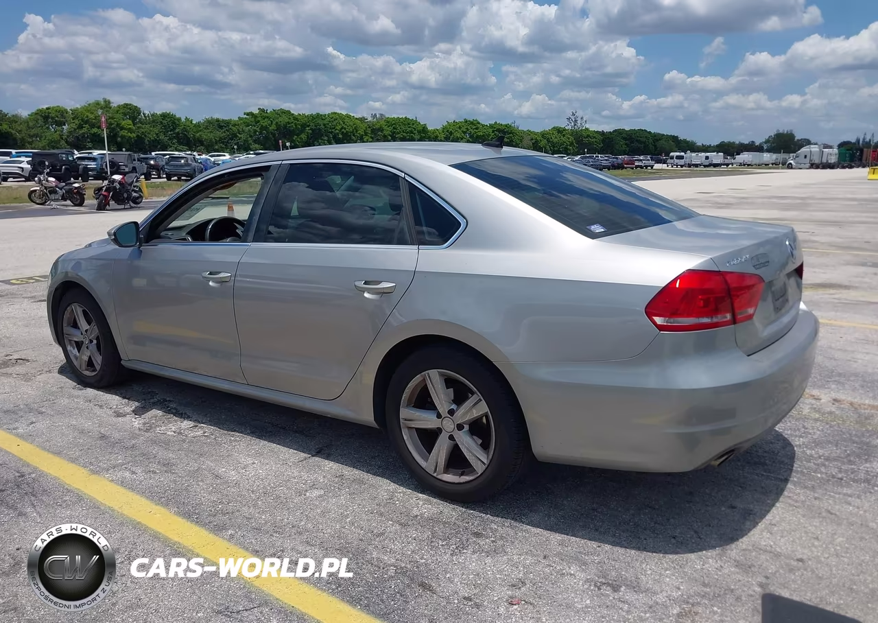 2012 Volkswagen Passat 2.5L Se VIN:1VWBP7A39CC005011 - 3