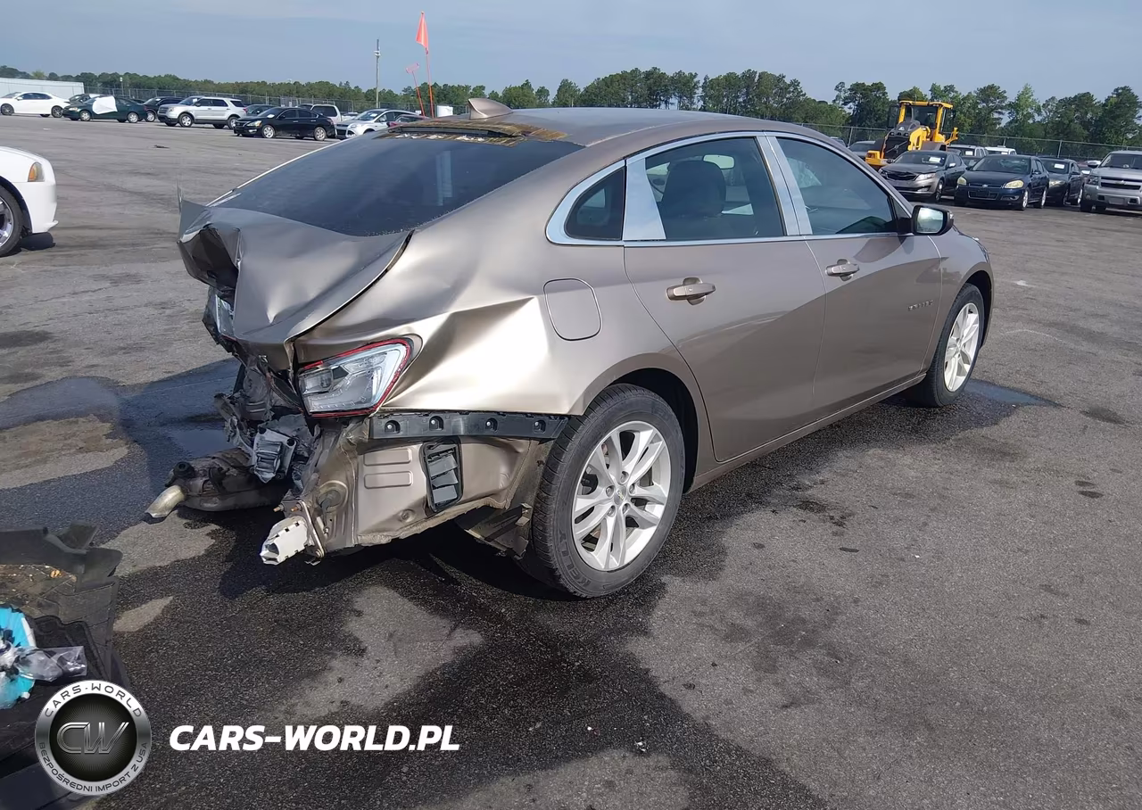 2018 Chevrolet Malibu Lt VIN:1G1ZD5STXJF267184 - 4