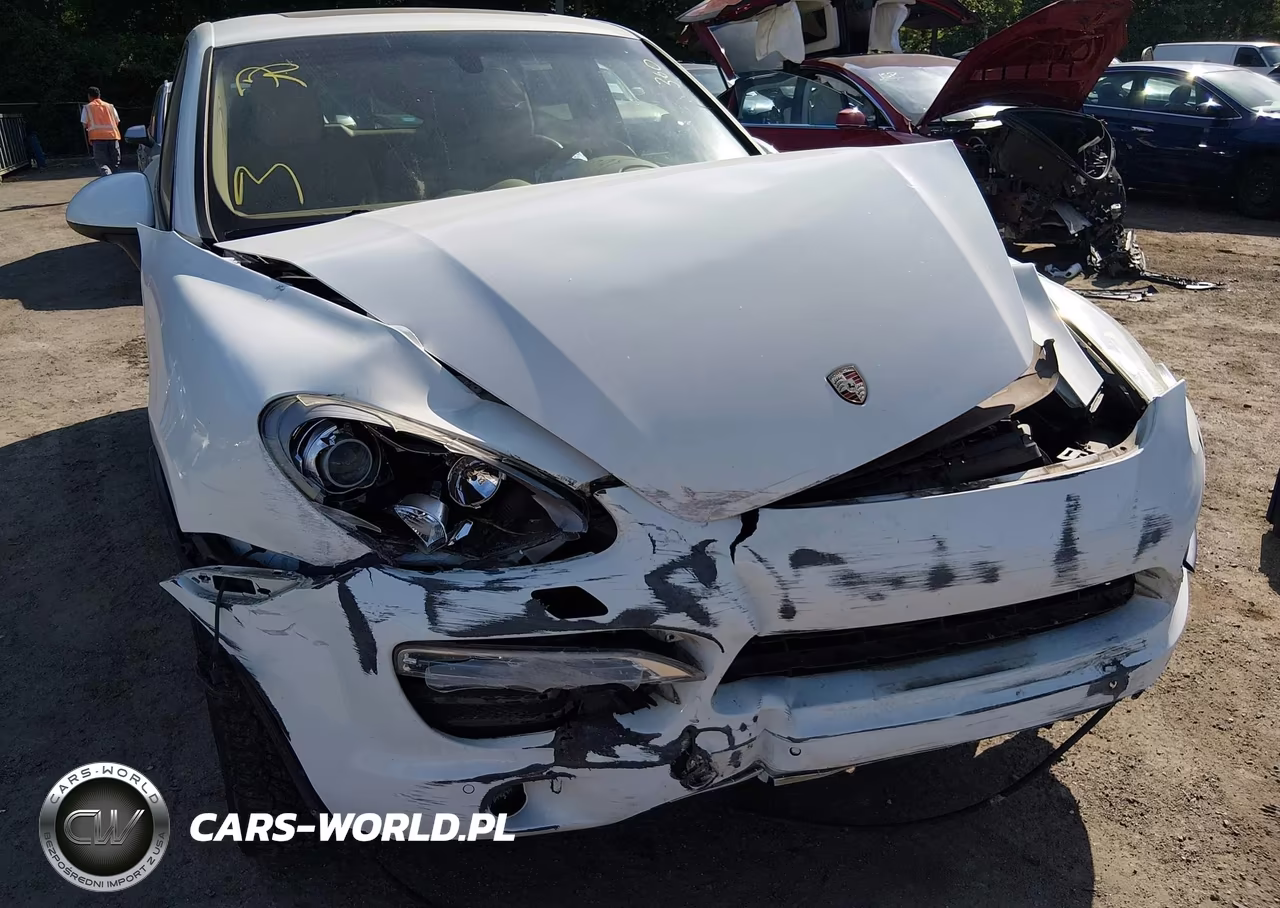 2014 Porsche Cayenne S VIN:WP1AB2A24ELA58630 - 6